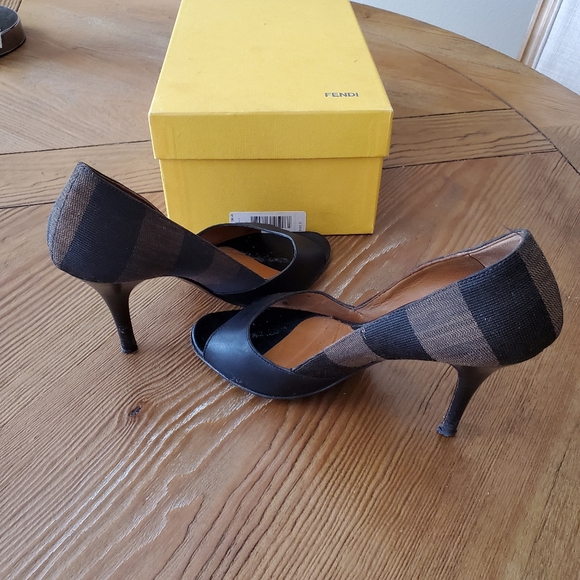 Fendi open toe pumps - Picture 5 of 8